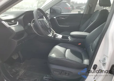 2025 Toyota Rav4 Xle Premium from USA, damaged, VIN 2T3A1RFV9SW498061